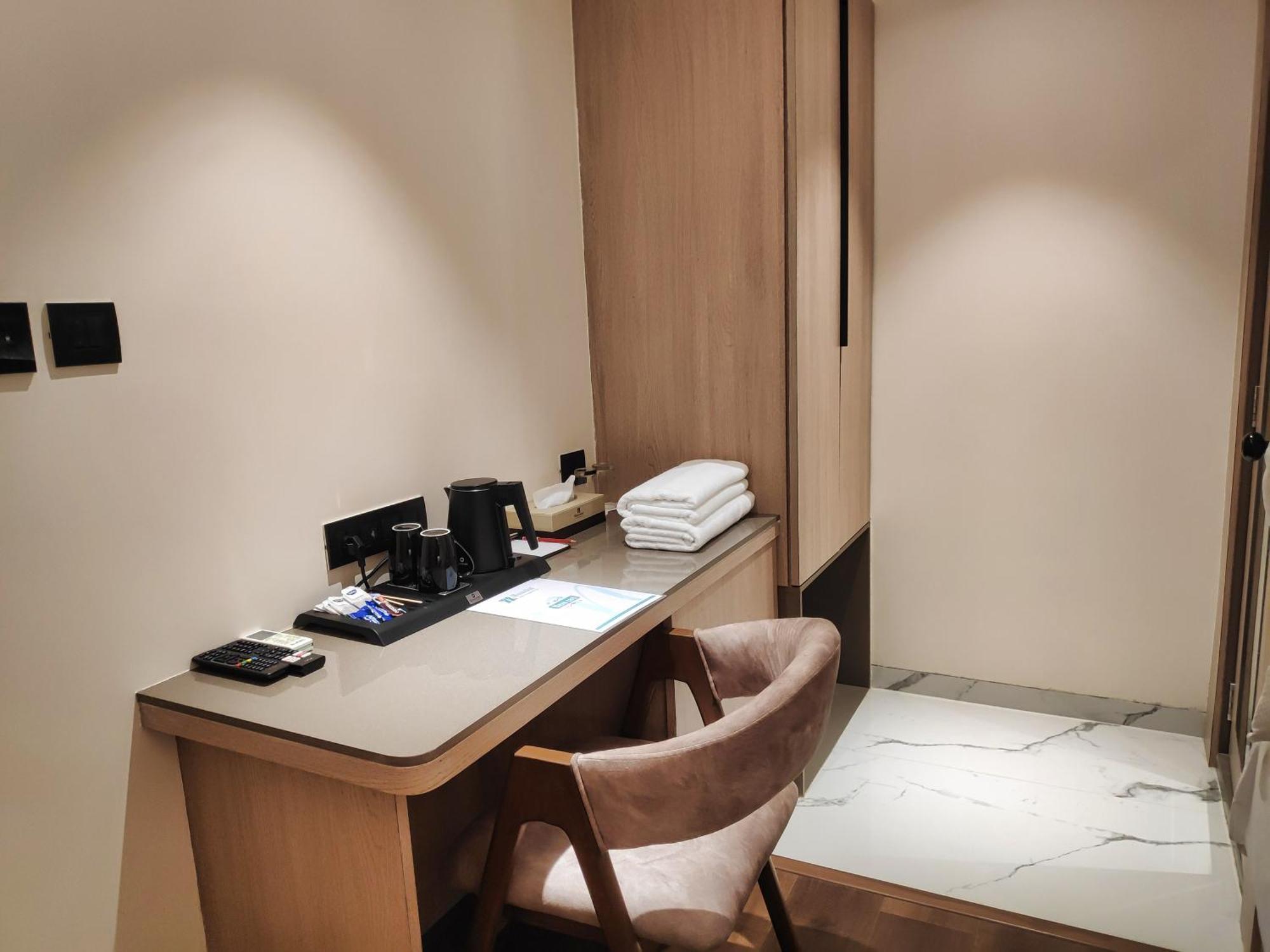 Maxxvalue Hotel Midc - Andheri Bombaj Exteriér fotografie